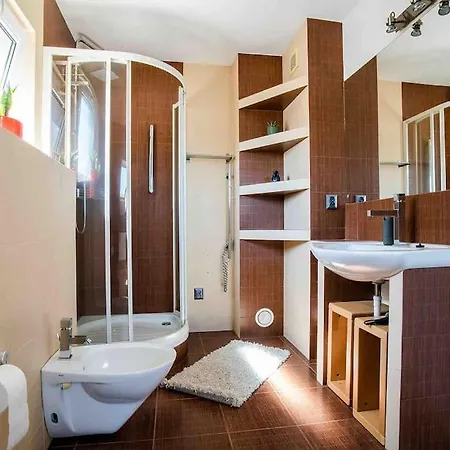 Villa Dom Na Zielonym Przedmiesciu Warszawa